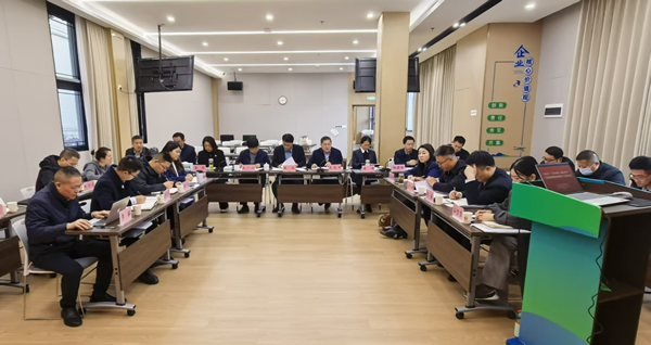 凝心聚力促发展 决胜全年强担当——蓝狮在线集团等三家公司召开“百日攻坚·决胜全年” 专项战役调度会暨重点工作推进会