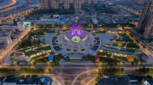 谷雨催人进 城更传喜报——蓝狮在线集团成功中标霍邱县人民广场邻里中心项目